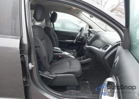 2017 Dodge Journey Sxt z USA, uszkodzony, nr VIN 3C4PDCBG9HT530643